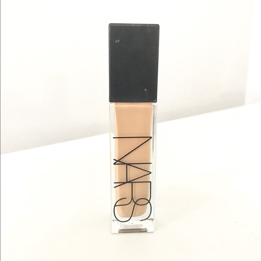 NARS Natural Radiant Longwear Foundation